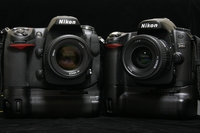 D300&D80_photographed_with_EOS_40D WXGA.jpg